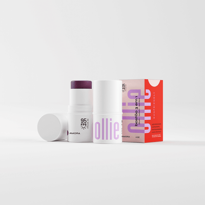 Bastão 3 em 1 Blush, Batom e Sombra FPS 95 Experimente o Blush Stick da Ollie. FPS 95, FPUVA 40, vitamina C e em cinco cores lindas e textura aveludada. Experimente praticidade com o Bastão 3 em 1 Ollie.
