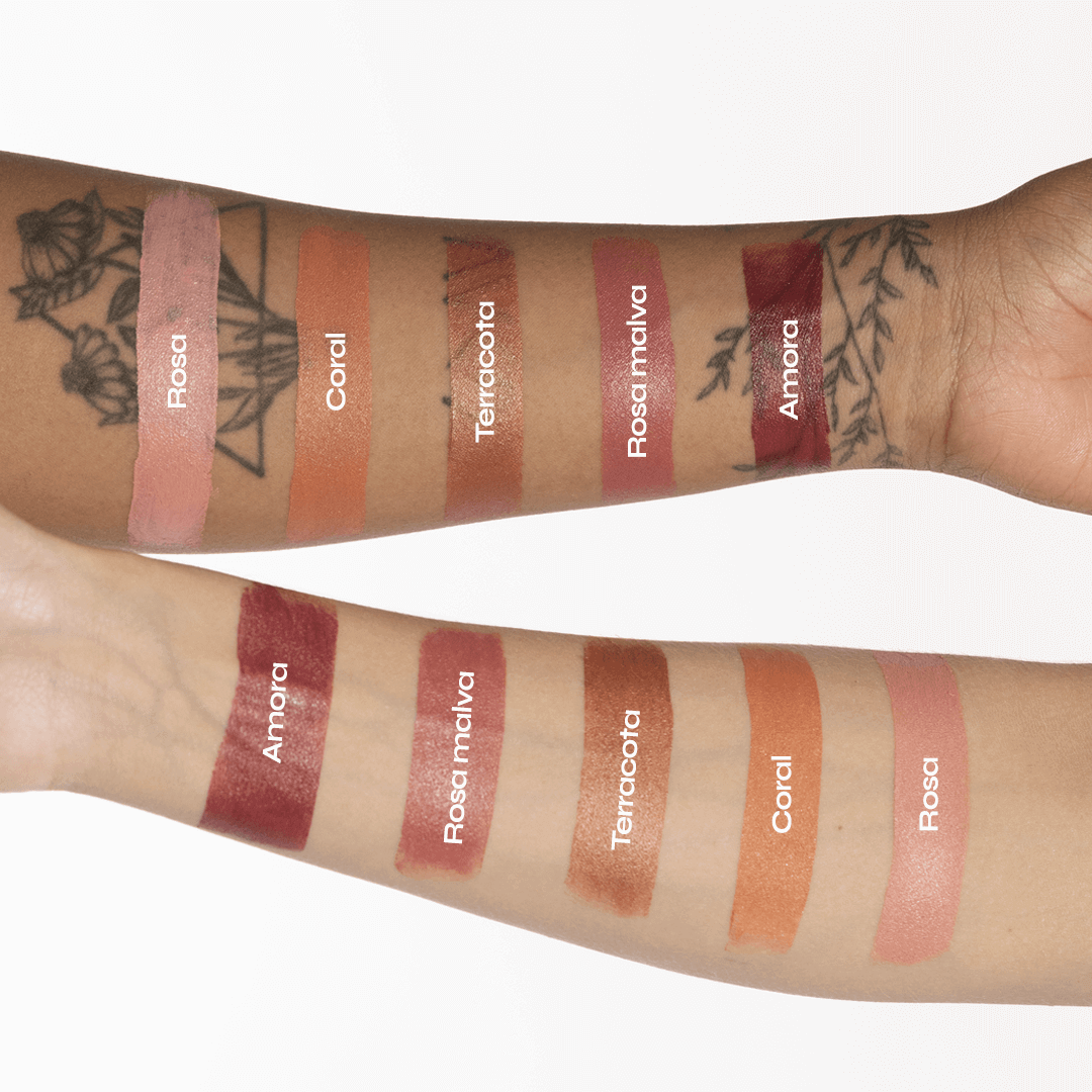 Bastão 3 em 1 Blush, Batom e Sombra FPS 95 Experimente o Blush Stick da Ollie. FPS 95, FPUVA 40, vitamina C e em cinco cores lindas e textura aveludada. Experimente praticidade com o Bastão 3 em 1 Ollie.